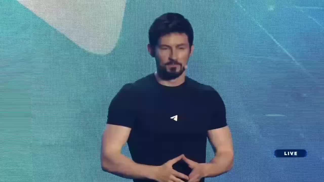 Павел Дуров обсуждает мошенничество в Telegram на Blockchain Life 2025 в Дубае