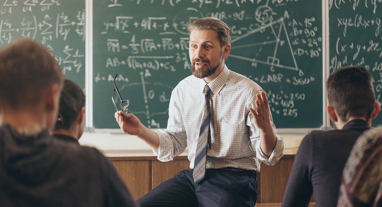 Студентов педагогических вузов хотят обязать отрабатывать в кадетских училищах по аналогии с медиками Глава думского комитета по обороне Андрей Картаполов предложил целевое обучение выпускники должны оправдать бюджетные вложения работая несколько лет под руководством наставника как врачи в госбольницах bisrub