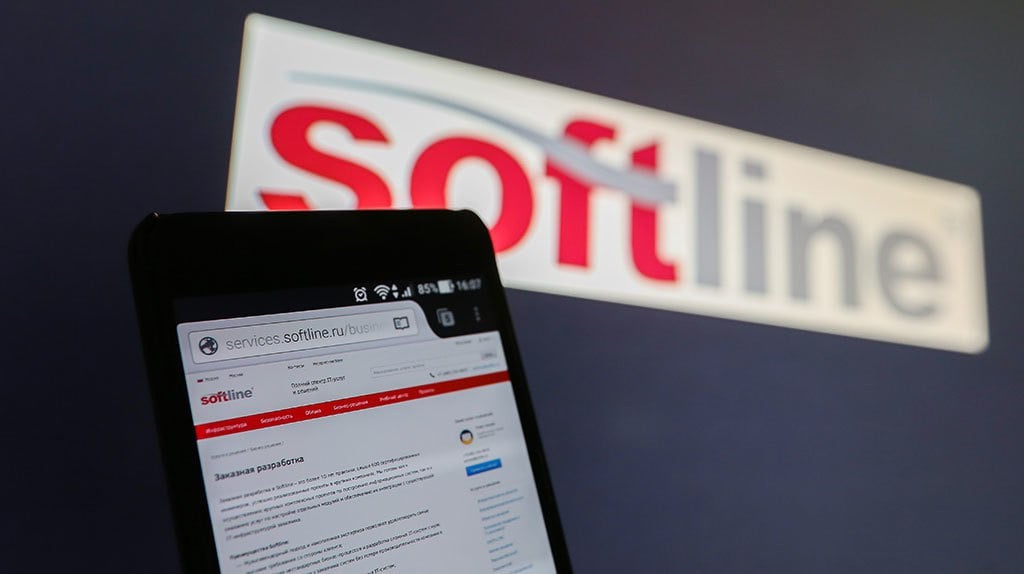 Софтлайн #SOFL  Softline ожидает двузначные темпы роста финансовых показателей  Softline представил прогноз на 2025 год. Компания ожидает увеличение оборота до не менее ₽150 млрд. Валовой прибыли до ₽43-50 млрд, скорректированной EBITDA до ₽8,5-10 млрд. Соотношение скорректированного чистого долга к скорректированной EBITDA Группы на конец 2025 года ожидается на уровне не более 2-х.  Источник: softline.ru