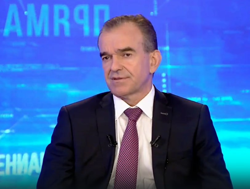 Вениамин Кондратьев про детские сады и школы Детский сад в посёлке Плодородном который строит застройщик на собственные средства планируется достроить в первом полугодии 2026 года Объект не был сдан вовремя из за финансовых проблем компании Школа на улице Григория Пономаренко в Краснодаре также примет первых учеников 1 сентября 2026 года Губернатор также поручил построить новую школу в поселке Южный в Динском районе Югополис Прислать фото или видео