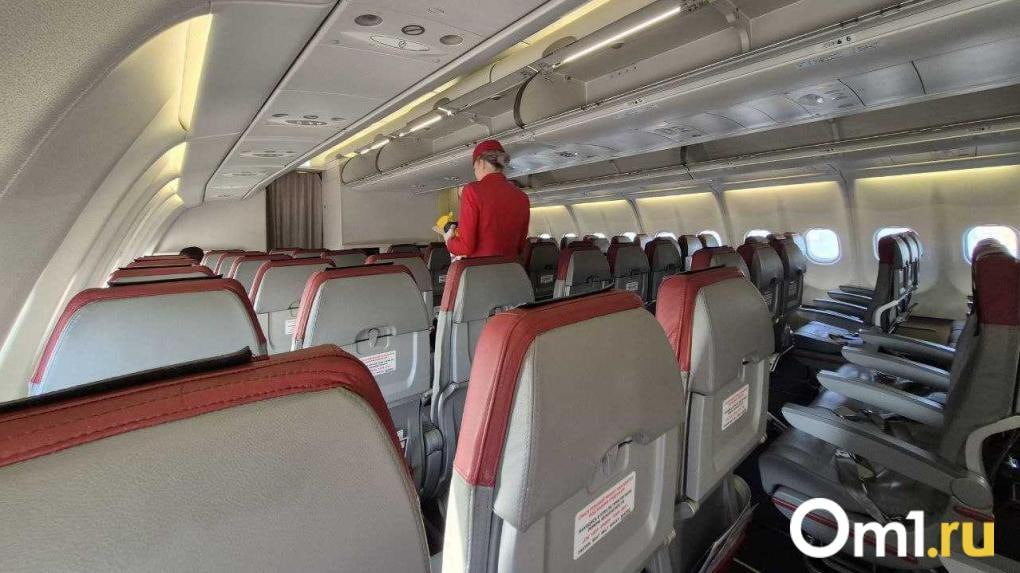 Стало известно куда омичи чаще всего летали на новогодних каникулах В период с 1 по 11 января Омский аэропорт работал в круглосуточном режиме обеспечивая бесперебойное обслуживание рейсов и пассажиров внутренних и международных направлений Статистикой за новогодние каникулы поделились в пресс службе воздушной гавани За длинные выходные авиауслугами воспользовались более 46 000 человек вылетающих и возвращающихся в Омский аэропорт внутренними и международными рейсами Среди самых востребованных направлений Москва Санкт Петербург Новосибирск Астана и Сочи Около 3 000 пассажиров выбрали тёплые страны для отдыха омичи встречали Новый год на курортах Вьетнама Таиланда и Египта А вы летали куда нибудь на январских Пишите в комментариях   Om1 Омск в MAX