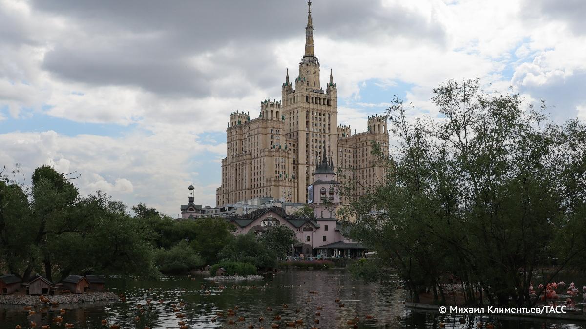 Московский зоопарк переходит на зимний режим работы сообщили в зоосаде С 21 октября зоопарк работает с 9 00 до 18 00 Подпишись на ТАСС Москва в Мах
