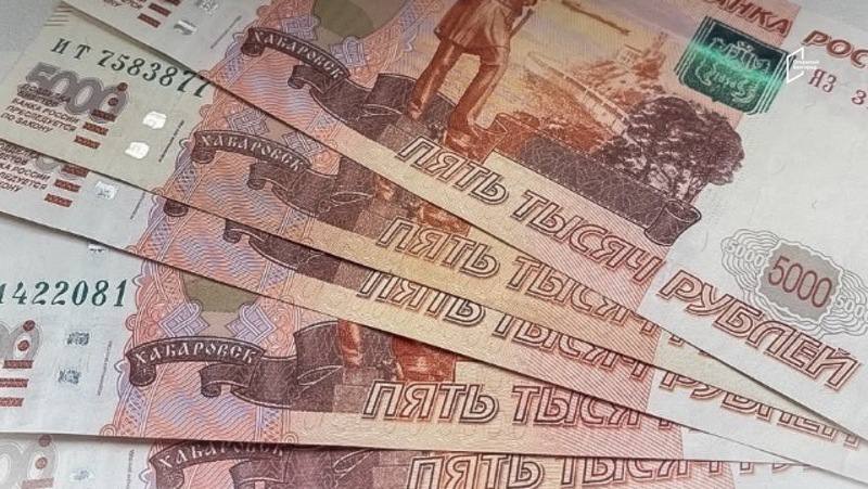 Правительство РФ выделило 3,3 млрд рублей на компенсацию утраченного при обстрелах ВСУ жилья жителям Белгородской области Средства будут перечислены семьям из Краснояружского, Борисовского, Грайворонского, Белгородского, Шебекинского, Валуйского районов и округов. «Деньги должны поступить в течение ближайших трёх-четырёх недель. Их будем перечислять на открытые спецсчета пострадавшим семьям», — уточнил губернатор. Всего из федерального бюджета на эти цели было направлено более 23 млрд рублей с начала СВО. Поддержать бустом