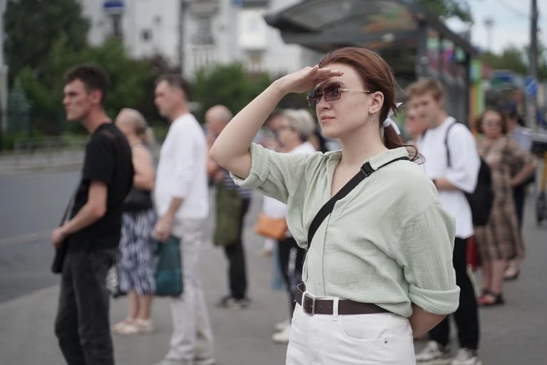 И снова мимо... Самарцы пожаловались на работу нового перевозчика на маршруте №480  Вот только провели прокурорскую проверку. Перевозчика сменили, прошлого оштрафовали, а вот претензии остались. Под одним из постов губернатора недовольный пассажир написал, что 11 августа из Кошелев парка не выехал самый поздний рейс в Самару. Также пассажиры жалуются, что не всегда приезжают утренние рейсы.  В минтрансе ответили, что информацию о нарушениях приняли в работу. Наладится ли когда-нибудь нормальная работа маршрута? ¯\_   _/¯