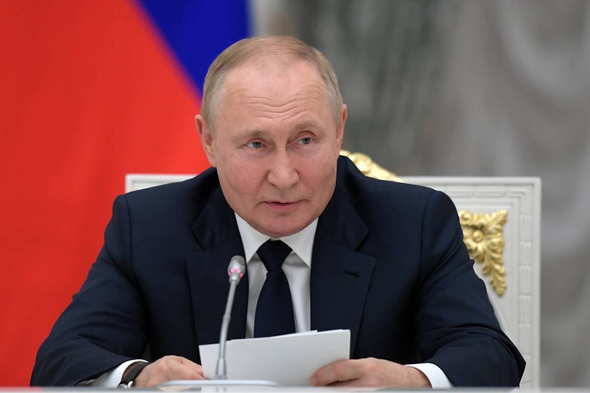 Владимир Путин поручил разработать систему подготовки бойцов спецоперации к участию в проектах и программах АНО «Россия — страна возможностей»  Среди поручений президента:    создать раздел о проектах АНО «Россия — страна возможностей» на портале госуслуг;    разработать систему предконкурсной подготовки участников СВО для участия в проектах АНО «Россия — страна возможностей».    Подпишись на «Россия — это я!»