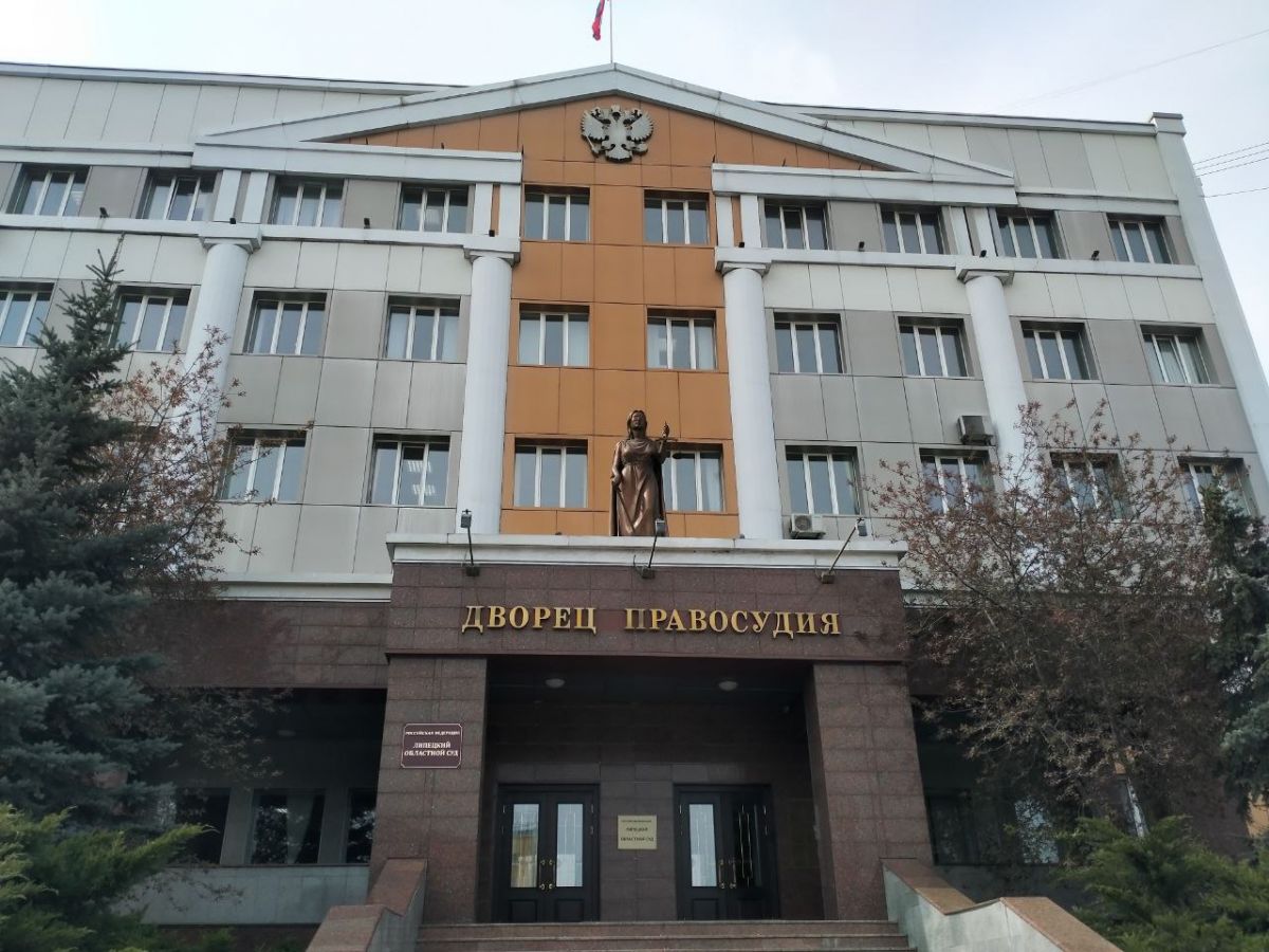 Приговор липчанину за доведение подростка до самоубийства остался неизменен   newslipetsk ru fn 1713229 html Липецкий областной суд в порядке апелляции рассмотрел уголовное дело об истязании и доведении несовершеннолетнего до самоубийства 36 летний подсудимый признанный судом первой инстанции виновным обжаловал приговор Ему как сообщали Новости Липецка было назначено наказание в виде 10 лет лишения свободы в колонии строгого режима   Прислать новость Подписаться