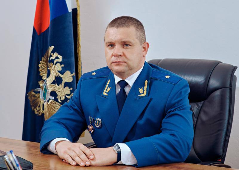 Президент предложил Сергея Дябкина на пост прокурора Якутии Профильные комитеты Совета Федерации 20 октября рассмотрят кандидатуру Сергея Дябкина на должность прокурора Республики Саха Якутия Его кандидатуру наряду с претендентами на посты прокуроров ещё семи регионов внес президент России ulusmedia Читайте нас в MAX