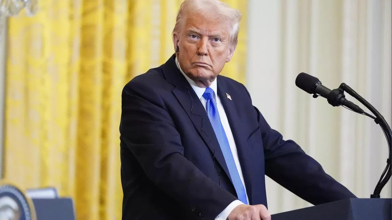 Президент США Дональд Трамп заявил в интервью телеканалу NBC News, что есть "очень хороший" шанс на урегулирование конфликта на Украине. "Я считаю, что у нас есть очень хороший шанс это сделать", - заявил он, говоря о перспективе урегулирования конфликта на Украине. Вместе с тем, американский лидер добавил, что существует вероятность, при которой США не смогут достичь мирного урегулирования из-за "огромной ненависти", которую он видит между сторонами.