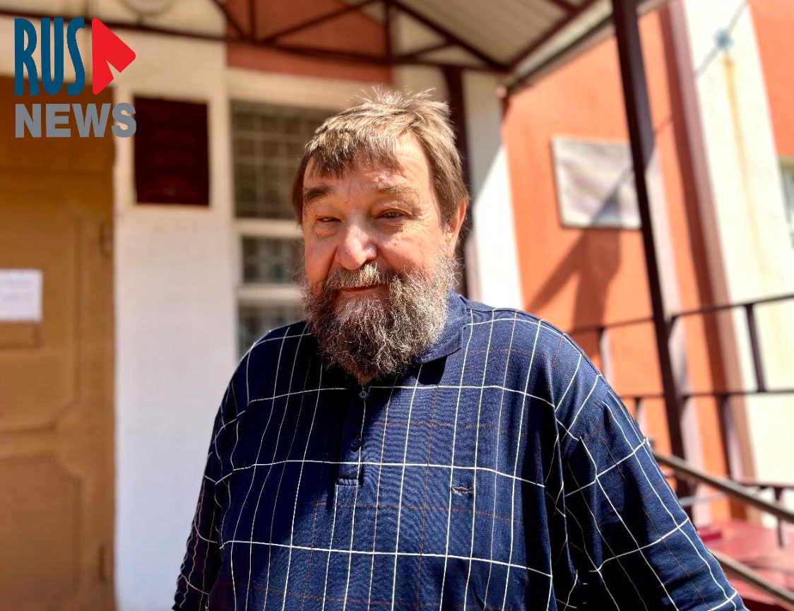 Члена-корреспондента РАН Сергея Абрамова оштрафовали на 150 тысяч рублей за донаты ФБК Переславский районный суд Ярославской области оштрафовал доктора физико-математических наук и Члена-корреспондента РАН Сергея Абрамова на сумму в размере 150 тысяч рублей по статье о якобы «финансировании экстремистских организаций». Прокурор запрашивал учёному штраф в 450 тысяч рублей. Абрамова обвинили в финансировании ФБК, а именно в донатах на общую сумму 7 тысяч рублей. Абрамов вину не признал, в суде последовательно опровергал доводы следствия и выводы экспертов. В апреле 2023 года возбудили уголовное дело, против члена-корреспондента Российской академии наук Сергея Абрамова. 67-летний Сергей Абрамов — ведущий российский специалист в области суперкомпьютеров, доктор физико-математических наук. Почти 19 лет он возглавлял Институт программных систем имени А.К. Айламазяна. Во время следствия Абрамову провели судебно-психиатрическую экспертизу, учёному пришлось 12 дней провести в психиатрической больнице. — Внесен в перечень «террористов и экстремистов» Росфинмониторинга. — Признаны властями РФ экстремистской организацией и запрещена. Прислать новость Подписаться