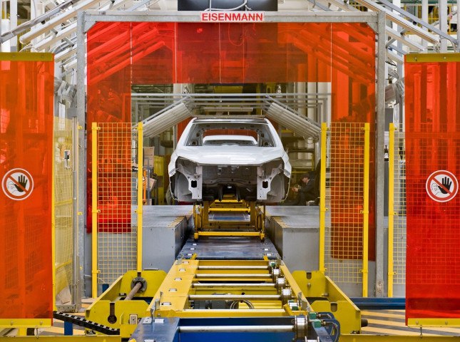 В период майского отпуска АВТОВАЗ проведет модернизацию производства  С 1 по 11 мая 2025 года на АВТОВАЗе будет проходить корпоративный отпуск, в ходе которого будут остановлены основные производства. Запуск всех линий запланирован на 12 мая, сообщает официальный сайт автозавода.  Подробнее на сайте autostat.ru
