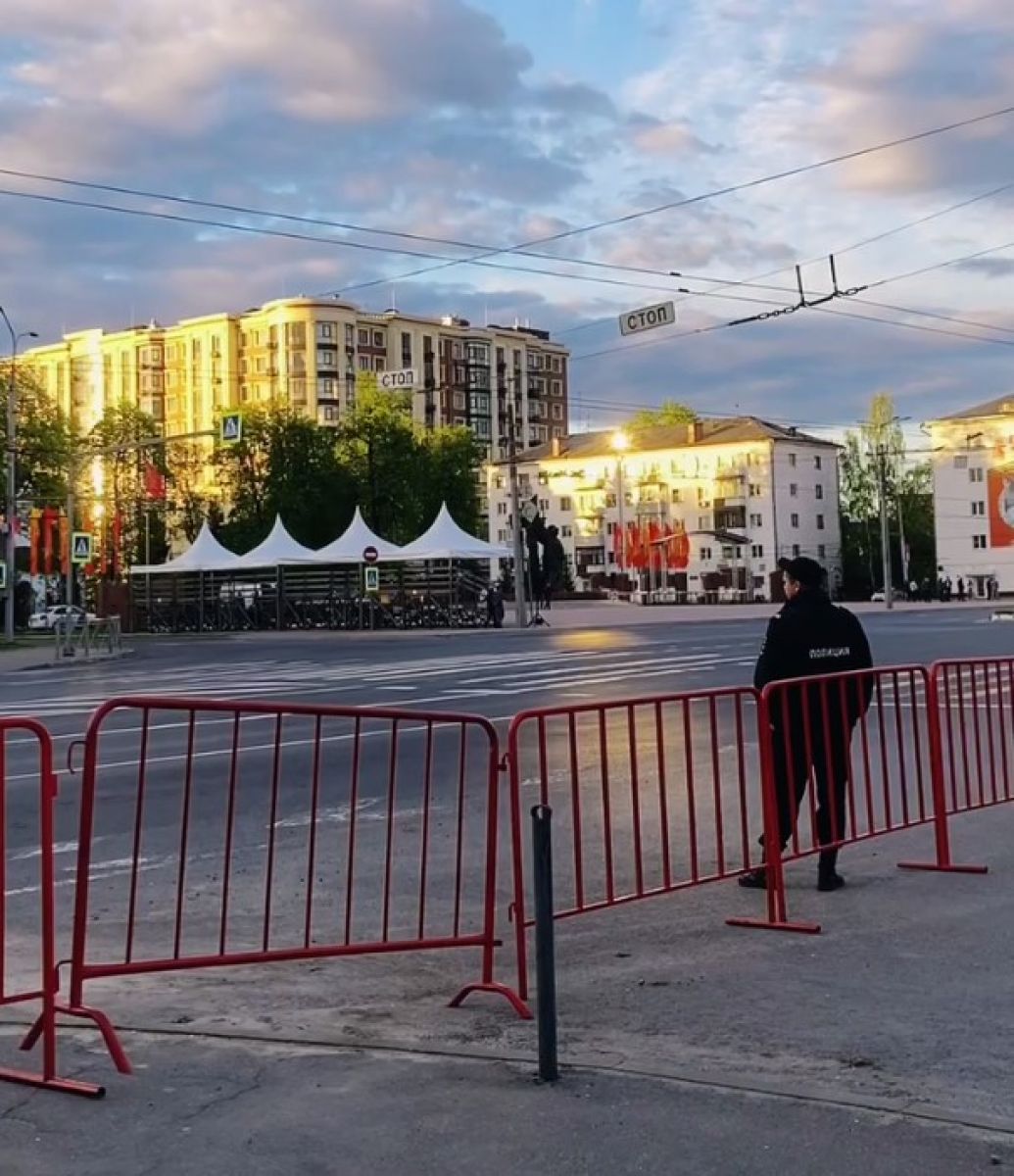 На 9 мая во Владимире перекроют дорогу 9 мая во Владимире перекроют участок дороги на проспекте Ленина с 7 утра до 11 вечера. Транспорт направят в объезд по дороге М-7, также улицам Разина, Белякова, Мира, Горького. ↗ Прислать новость Подписаться