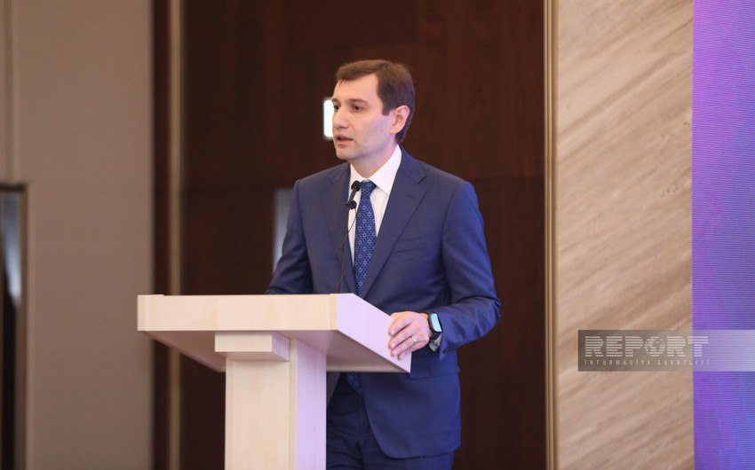 Азербайджанские стартапы привлекли более 2 млн евро за 3 года За период 2022 2024 годов стартапы Азербайджана сумели привлечь более 2 4 млн евро инвестиций от различных глобальных инвесторов и организаций Об этом сообщил Фарид Османов председатель правления Агентства инноваций и цифрового развития во время заключительного мероприятия проекта Инностарт в Баку Это не только показатель доверия к инновационному потенциалу нашей страны но и реальный результат инициатив которые мы реализуем В последние годы в Азербайджане были предприняты целенаправленные и системные шаги для укрепления стартап экосистемы Мы уже достигли конкретных результатов благодаря программам реализуемым совместно с местными и международными партнерами отметил он