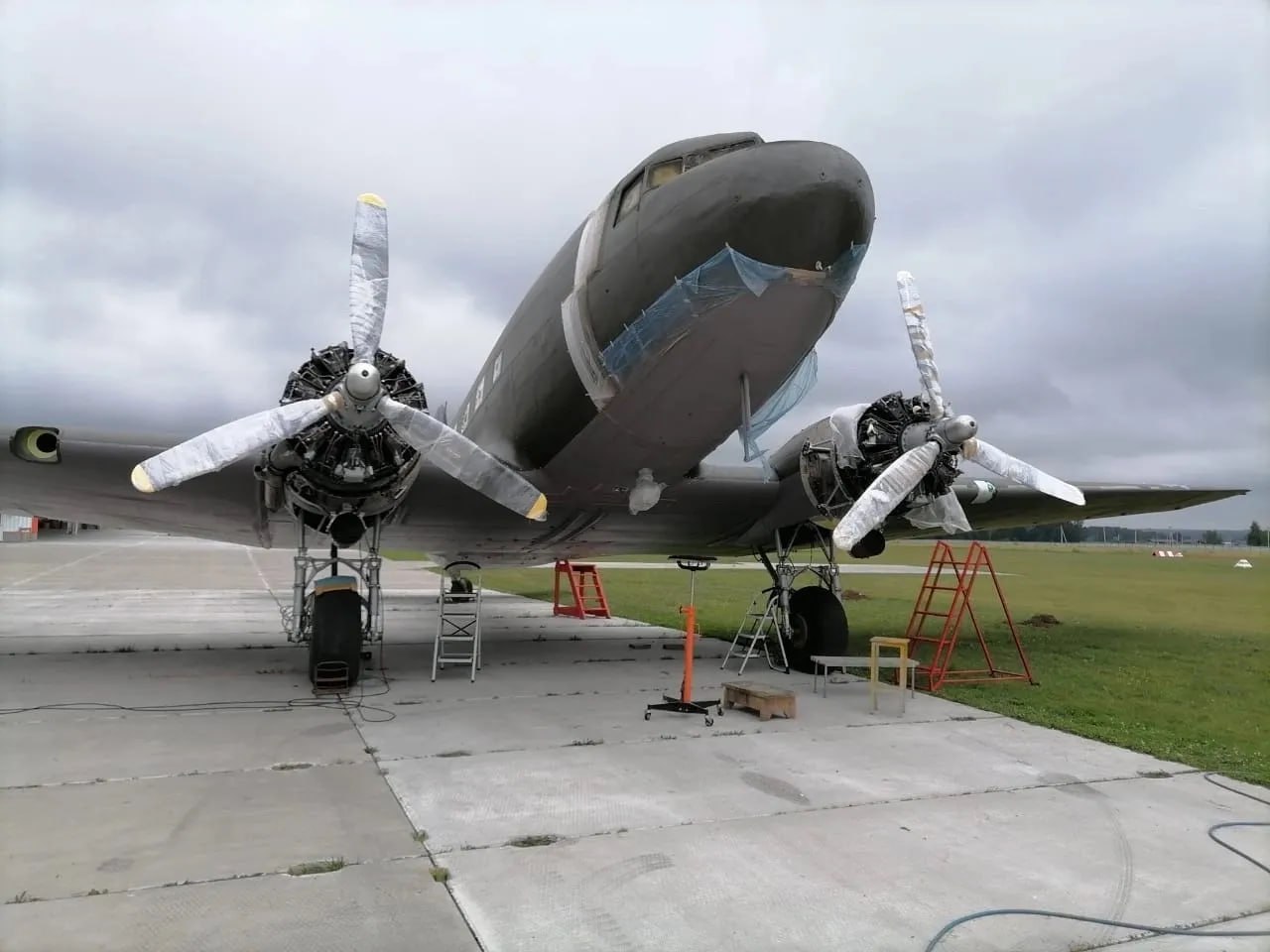 Владимир Путин поручил проработать создание парка музея освоения Арктики в Красноярске на острове Молокова Правительство России совместно с властями арктических территорий и Русским географическим обществом подготовит предложения по новому музейному объекту Они учтут комплектование фондов и финансирование Срок исполнения 1 февраля 2026 года За выполнение отвечают Михаил Мишустин губернатор Михаил Котюков и президент РГО Сергей Шойгу Поручение дали по итогам XVII съезда Русского географического общества Проект подчеркнёт вклад Красноярского края в арктические исследования и развитие Севера