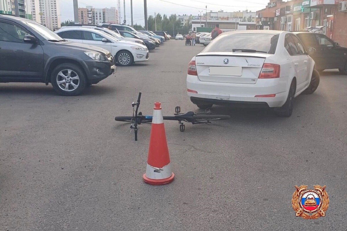 В Твери мальчика на велосипеде сбила машина 2 июня на улице Оснабрюкская в Твери произошло дорожно-транспортное происшествие. 35-летний водитель автомобиля Skoda Octavia при движении задним ходом не убедился в безопасности маневра и совершил наезд на 9-летнего велосипедиста. Мальчик двигался по проезжей части в прямом направлении. В результате ДТП ребенок получил травмы. Пилот Подписаться #ДТП