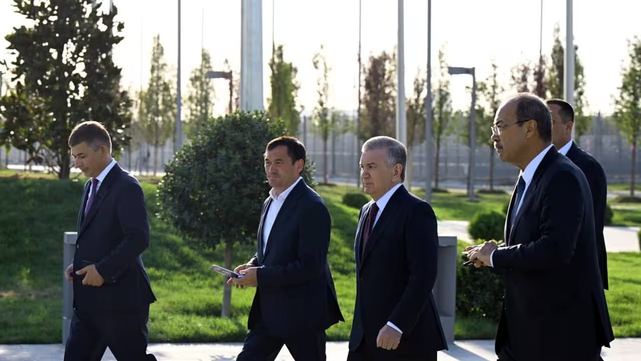 Президент посетил новый аэропорт Ташкент Восточный Новая воздушная гавань позволит разгрузить международный аэропорт столицы и станет важным транспортным узлом Ташкента и Нового Ташкента uznews uz ru news 103014 uznews