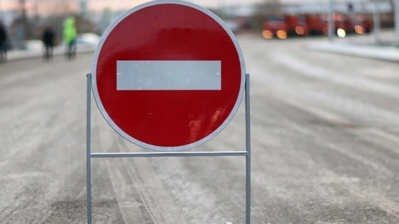 В связи с подъемом уровня воды на реке Чита после 14 00 будет перекрыто движение автомобильного транспорта под железнодорожным мостом в районе улицы Лазо Водителей просят предусмотреть альтернативные маршруты движения