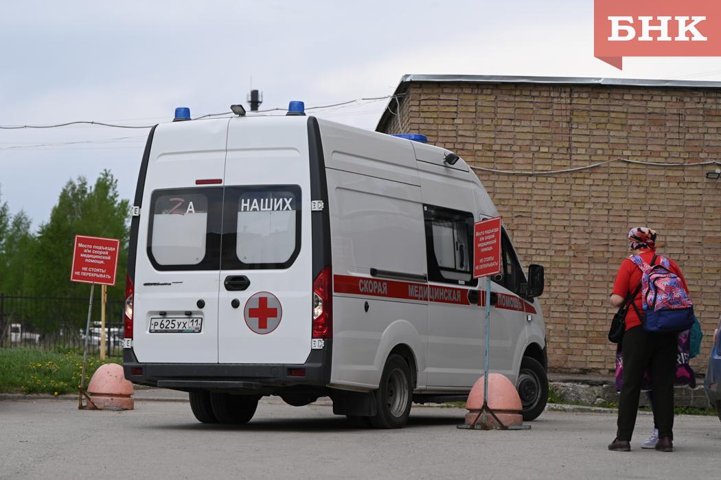 В Сыктывкаре погиб сотрудник перинатального центра Обстоятельства несчастного случая выясняются. Пока известно лишь, что работник найден на территории выполнения работ без признаков жизни.