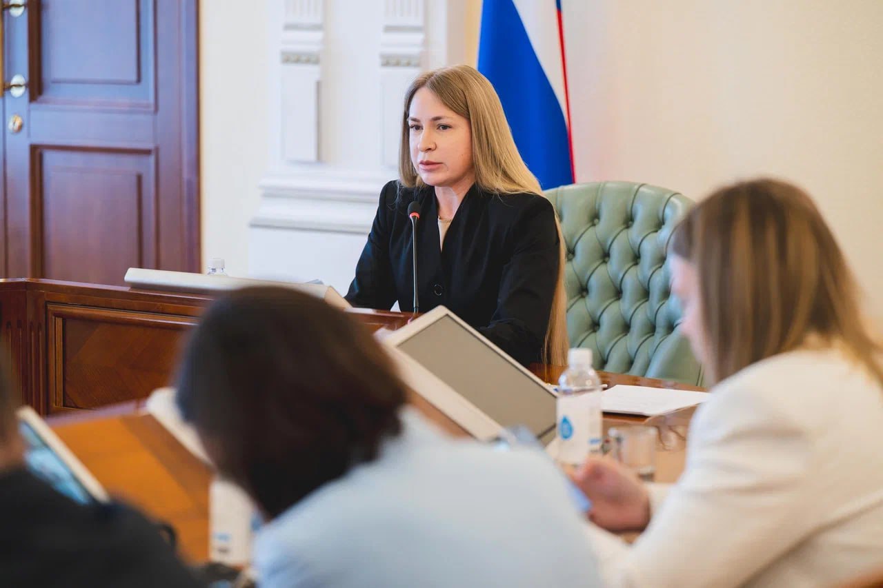Более 60 спортивных мероприятий пройдут в Мурманской области ко Дню физкультурника  Одним из центральных событий станет финал VI Спартакиады молодежи России по велосипедному спорту, который пройдет 5 августа в Долине Уюта,  сообщила заместитель губернатора – руководитель аппарата правительства Мурманской области Надежда Аксенова на оперативном совещании.  Кроме того, спортивные мероприятия пройдут и в других муниципалитетах Кольского Заполярья. Жителей ждут турниры по различным видам спорта, эстафеты и флешмобы.    Подпишись — Вести Мурман