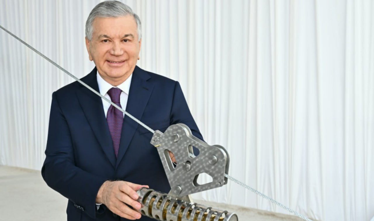 Президент Мирзиёев посетил IT Park и запустил второй этап проекта 21 октября президент Шавкат Мирзиёев посетил IT Park в Мирзо Улугбекском районе Ташкента и принял участие в церемонии закладки капсулы обозначив начало второго этапа проекта Подробнее anhor uz news mirziyoyev visits it park anhoruz Новости события мнения Мобильное приложение IOS Android