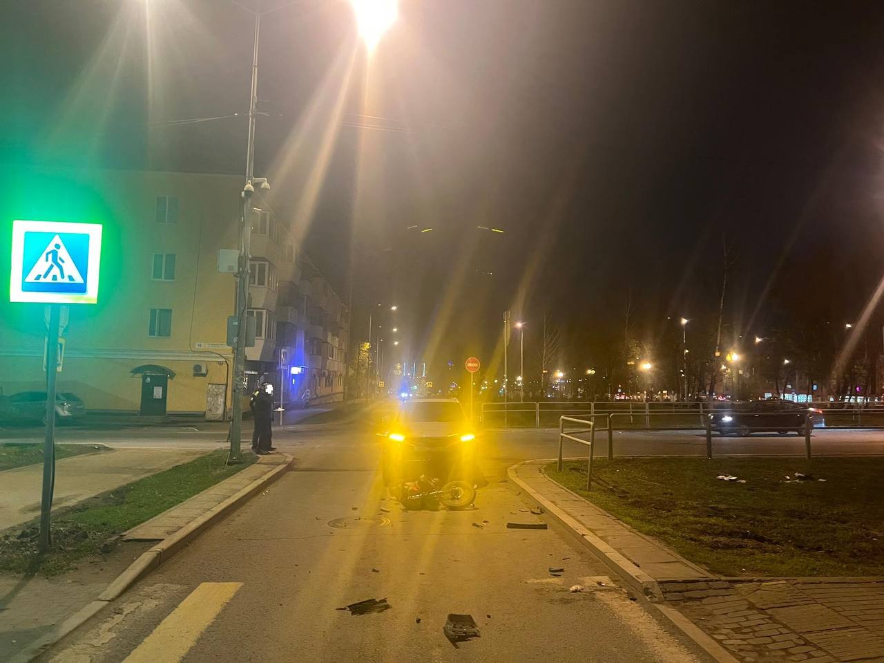 13 человек пострадали в ДТП в Самарской области вчера, 2 мая В Самаре 12-летний подросток на питбайке врезался в Geely, за рулем которого находился 45-летний мужчина. Водитель питбайка и его 16-летний пассажир получили телесные повреждения. : ГУ МВД России по Самарской области