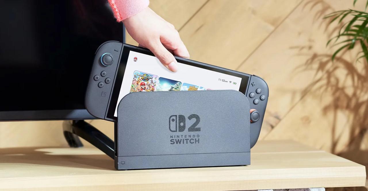 С экрана Nintendo Switch 2 нельзя снимать защитную плёнку В преддверии скорого старта продаж консоли Nintendo Switch 2 сайт NintendoSoup обратил внимание на руководство по безопасности, в котором говорится, что плёнку с экрана гаджета снимать нельзя. В документах Nintendo объясняет, что этот слой пленки предназначен для предотвращения разлёта осколков в случае повреждения экрана. Нечто похожее было и в Switch OLED. Учитывая, что у консоли сенсорный экран, сохранить плёнку на дисплее — в интересах самих пользователей. Документ по безопасности Switch 2 также включает в себя множество других полезных советов, начиная от бессмысленных «Смотрите по сторонам, когда переходите дорогу с консолью» до технических «Обращайте внимание на мощность источника питания» . Nintendo рекомендует избегать использования Switch 2 в пыльных, задымленных или влажных помещениях, играть при температуре от 5 до 35 градусов по Цельсию и заряжать батареи не реже одного раза в шесть месяцев. Официальный старт продаж во всём мире намечен на 5 июня, но при большом желании в России консоль уже можно купить.