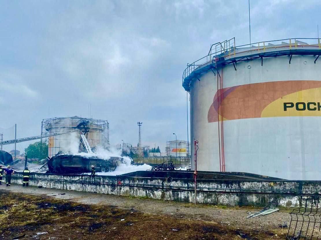 Возгорание на нефтебазе в Адлере полностью ликвидировано.   ЧП Краснодара и края
