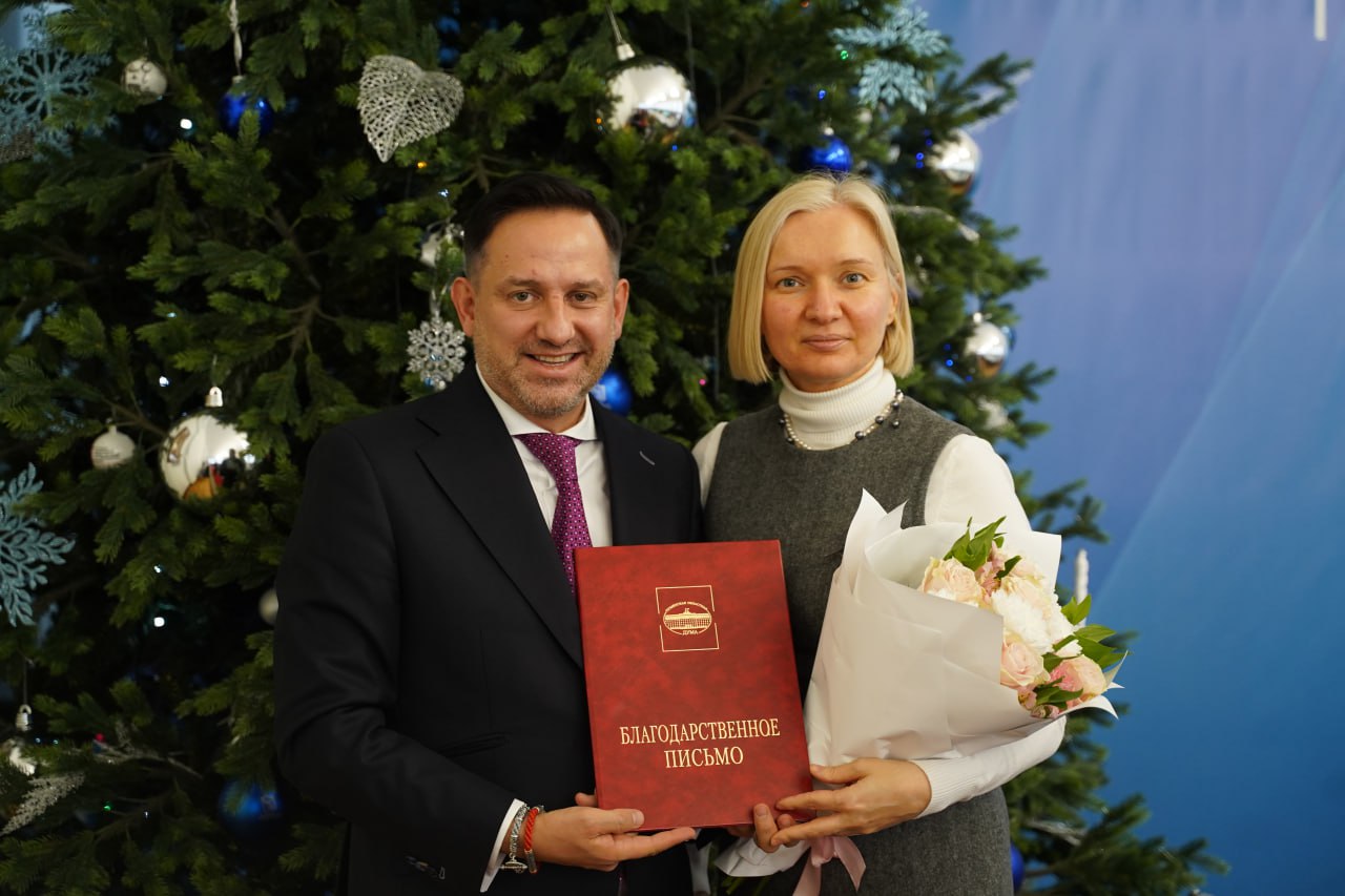 Ученый совет ТюмГУ версия декабрь   Медалью Анатолия Кони за эффективное содействие в решении задач возложенных на Министерство юстиции РФ наградили ректора ТюмГУ Ивана Романчука Звания Почетный ветеран ТюмГУ за большой личный вклад в становление и развитие вуза присвоили Галине Ивановне Моревой Людмиле Николаевне Шатилович Александру Павловичу Яркову Почетную грамоту ТюмГУ за высокий профессионализм значительный вклад в развитие вуза вручили Олегу Винниченко Благодарственное письмо ТюмГУ за значительный личный вклад в становление и развитие университета созидательный труд и преданность вузу на протяжении 40 лет работы вручили Надежде Суховой Благодарственные письма ТюмГУ за высокие академические достижения и в связи с защитами кандидатских диссертаций вручили Надежде Багаповой и Алене Пигаревой Благодарности ТюмГУ за высокий профессионализм значительный вклад в развитие университета вручили Игорю Глухих и Игорю Чубарову Благодарственное письмо Тюменской областной Думы за многолетний добросовестный труд высокое профессиональное мастерство вручили Надежде Федоровой Благодарность Тюменской городской Думы за многолетний добросовестный труд высокое профессиональное мастерство вручили Наталье Жеребятьевой Благодарственные письма Тюменской региональной общественной организации участников СВО Держава вручили Алексею Тараканову Ярославу Ильину Ольге Загвязинской Светлане Рачевой Почетную грамоту Департамента образования и науки Тюменской области за многолетний добросовестный труд в системе образования вручили Ольге Елфимовой Благодарности Департамента образования и науки Тюменской области за успехи в трудовой деятельности вручили Елене Киселице и Надежде Сабаевой Больше фотографий по ссылке ТюмГУ Поддержать канал MAX