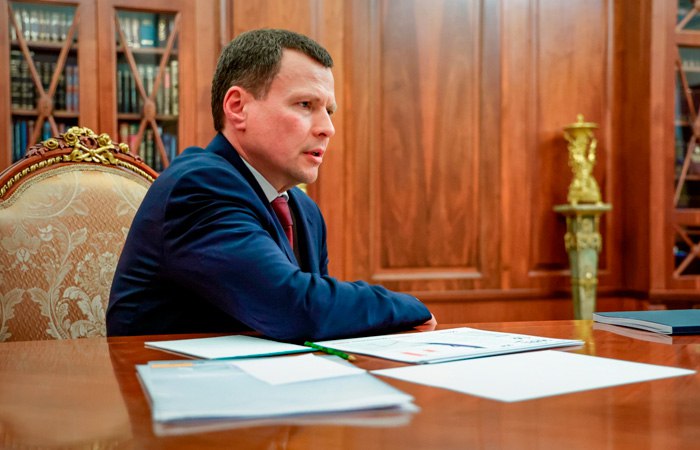 "Роснано" преодолело кризис ликвидности и не планирует привлекать заемные средства, однако "остается предмет для разговора" с точки зрения долга, сообщил глава компании Сергей Куликов на встрече с президентом Владимиром Путиным."Преодолели кризис ликвидности - в долг больше не берем, венчур за госденьги больше не будем делать, я думаю.