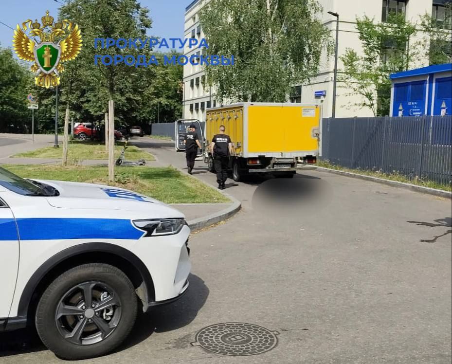 Пенсионерка погибла в результате наезда автомобиля Isuzu в районе Филевский Парк, сообщили в пресс-службе столичного управления Госавтоинспекции. На месте ДТП работает следственно-оперативная группа.