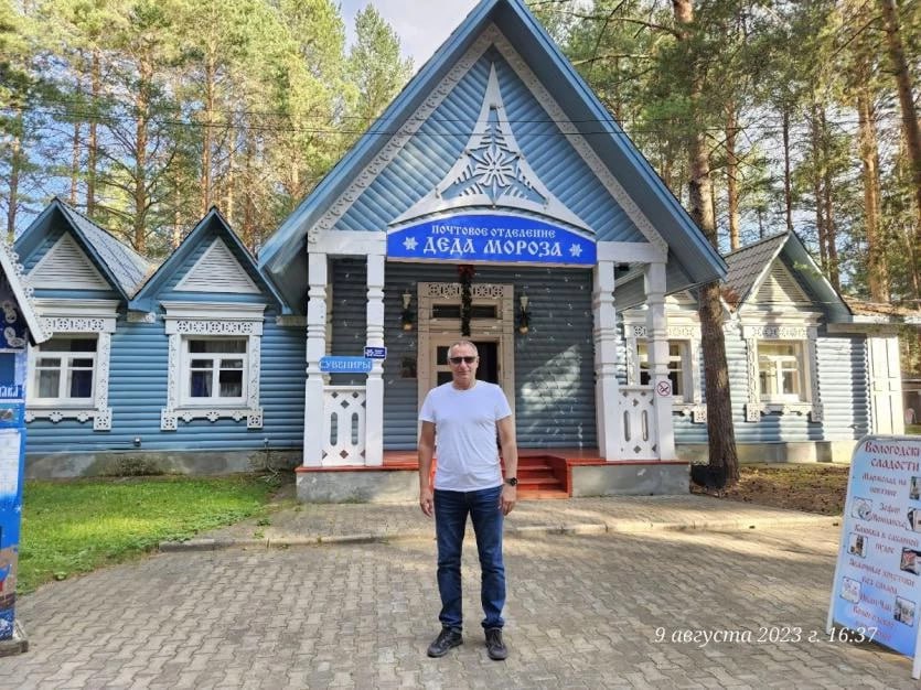 В Челябинской областной службе занятости назначен замначальника, пост первого зама свободен  Заместителем начальника Главного управления по труду и занятости населения Челябинской области назначен 57-летний Виктор Загоскин. Ранее он работал замдиректора в Челябинском филиале ФГУП «Почта России». Остается вакантной должность первого заместителя руководителя.  Соответствующее постановление подписал губернатор Алексей Текслер. Документ размещен на официальном интернет-портале правовой информации.  «Назначить Загоскина Виктора Алексеевича заместителем начальника Главного управления по труду и занятости населения Челябинской области, с установлением срока испытания продолжительностью три месяца», – говорится в документе.  Постановление вступает в силу со дня его подписания – с 30 января 2025 года.    Страница Виктора Загоскина ВКонтакте   Урал-пресс-информ