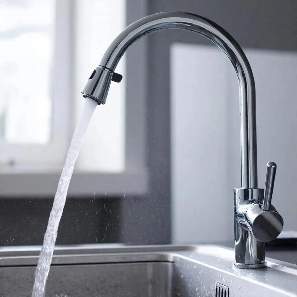 В Махачкале ожидаются временные перебои с водоснабжением В столице республики сегодня пройдут плановые работы на сетях водоснабжения С 10 00 до 17 00 часов возможны перебои с водой в нескольких районах города Так в Ленинском районе на улице Каримова и прилегающих улицах будет производиться переключение на новые сети В Кировском районе будет заменена часть водопроводных труб в районе Нефтебазы улицы Камаева и Маяковского а также на прилегающих территориях После 17 00 часов водоснабжение по указанным локациям столицы Дагестана будет полностью восстановлено