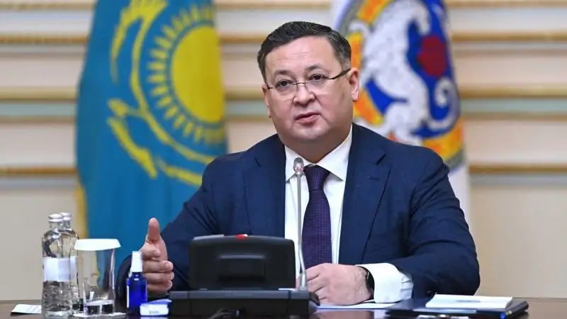 Задержан глава МИД Казахстана Мурат Нуртлеу Orda В Казахстане силовики задержали министра иностранных дел республики Мурата Нуртлеу бизнесмена Гаджи Гаджиева а также ряд высокопоставленных сотрудников КНБ сообщило издание Orda со ссылкой на источники в правоохранительных органах Накануне Мурат Нуртлеу вернулся из Китая где участвовал в саммите ШОС У фигурантов прошли обыски дома О причинах задержаний не сообщается