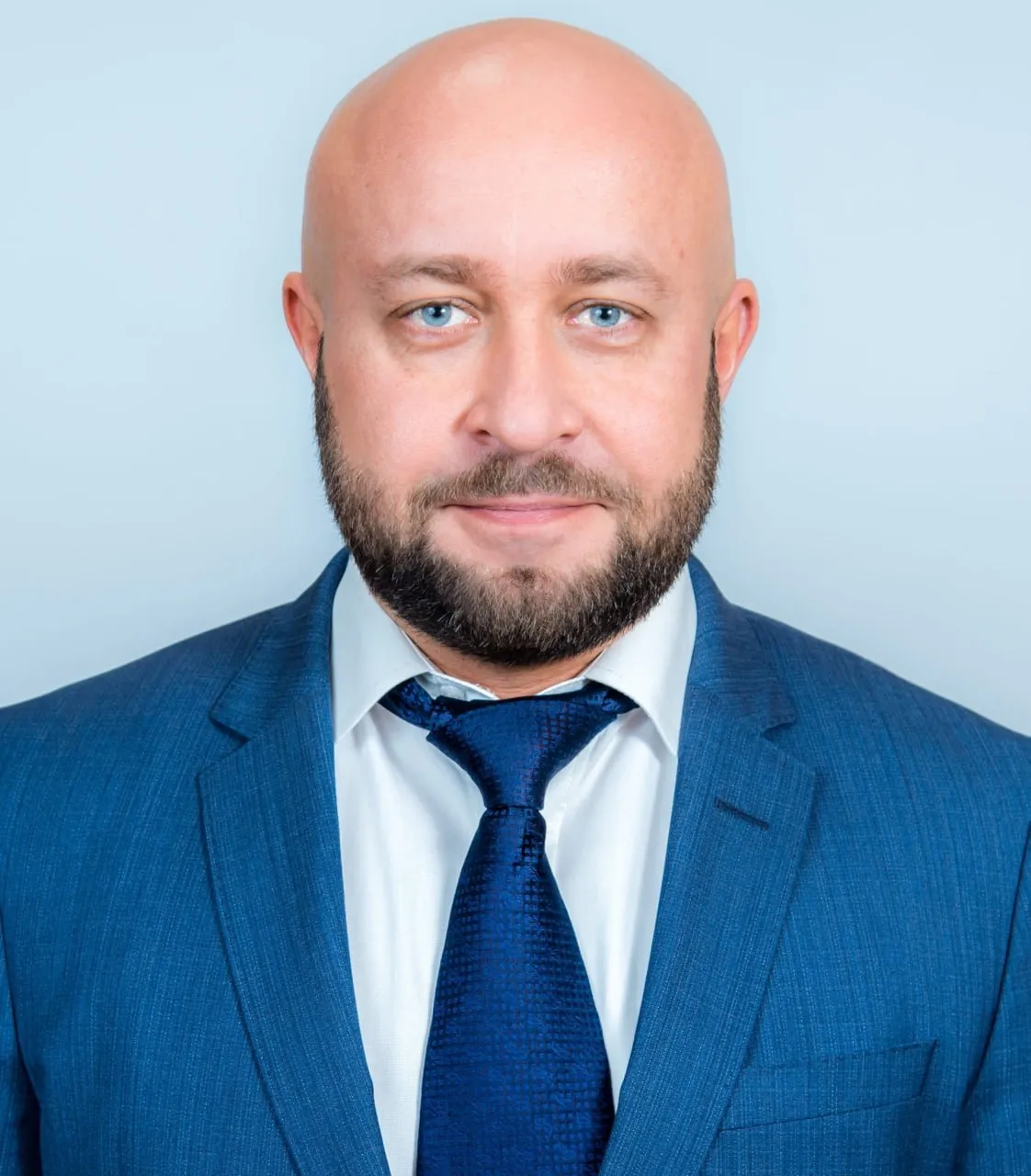 Челябинск который смог URA RU Экс ректора УралГУФК будут судить за 23 взятки По версии следствия еще будучи завкафедрой в ЮУрГУ Евгений Черепов брал деньги за оценки без экзаменов Общая сумма около миллиона рублей Позже схема продолжилась уже на руководящей должности У обвиняемого арестовали имущество автомобили BMW и Porsche Cayman а также счета на 18 млн рублей Черепова задержали летом 2025 года Вину мужчина признал и согласился сотрудничать со следствием Расследование дела завершено материалы переданы в Центральный райсуд Челябинска Соцсети Евгения Черепова Читайте нас в MAX мы есть и подробнее на канале Челябинск который смог URA RU