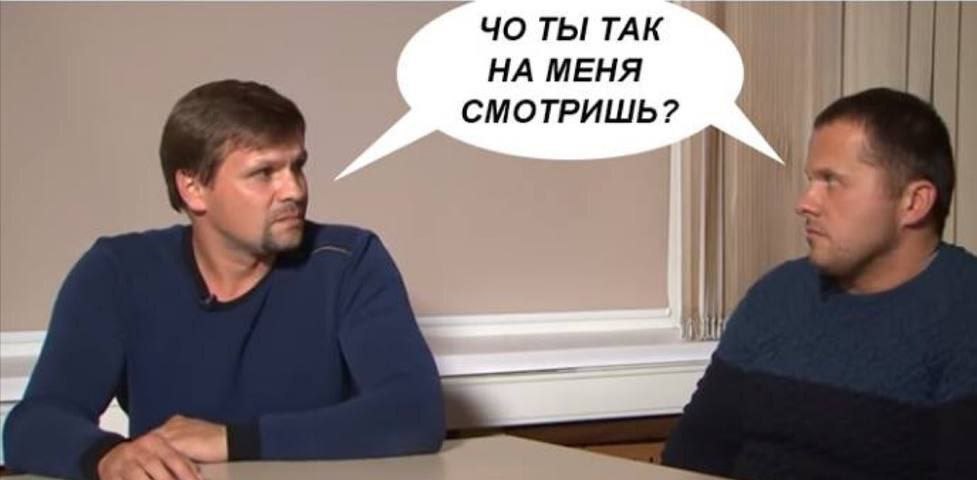 Вашингтон, округ Колумбия.  У секретаря Министерства внутренней безопасности США Кристи Ноэм подрезали сумку во время ужина в фешенебельном ресторане в центре города.  Секретная служба, которая обеспечивает безопасность Ноэми прошлёпала всё ушами, просмотрела записи с камер видеонаблюдения в ресторане и увидела, как неизвестный белый мужчина в будёновке и с парашютом за спиной медицинской маске украл её сумку и покинул ресторан.  Кристи осталась без водительских прав, лекарств, ключей от квартиры, паспорта, служебного пропуска, чековой книжки  [21-й век... чековая книжка, рукалицо] и около $3 000 наличными. #Вашингтон #Быт