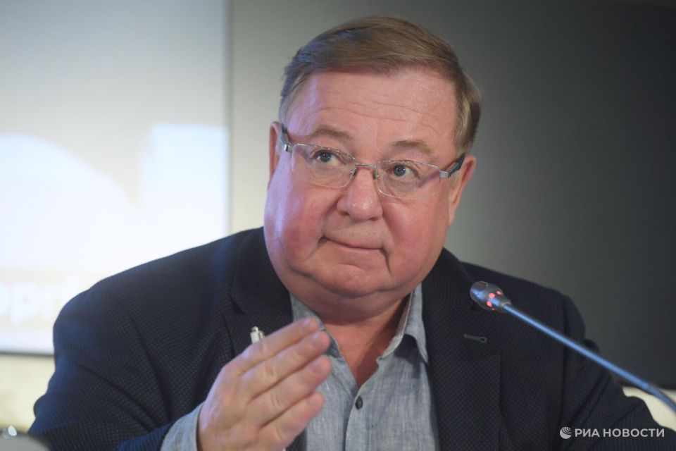 Степашин заявил, что Россия никогда не уйдет из новых регионов МОСКВА, 9 июл - РИА Новости. Никаких разговоров о том, что Россия "уйдет" из новых регионов - ДНР, ЛНР, а также Запорожской и Херсонской областей, вестись никогда не будет, заявил в интервью РИА Новости бывший премьер-министр РФ Сергей Степашин. "Четыре новых субъекта, но новых с точки зрения Конституции, на самом деле это исторически российские земли, это территория Российской Федерации. Там прошел референдум, приняты поправки в Конституцию, поэтому никаких разговоров о том, что мы оттуда уйдем, вестись не будет никогда. Это совершенно очевидно", - подчеркнул он. В июне 2024 года президент России Владимир Путин заявил, что Херсонская и Запорожская области так же, как и Донецкая и Луганская Народные Республики вошли в сост... Подробнее>>>