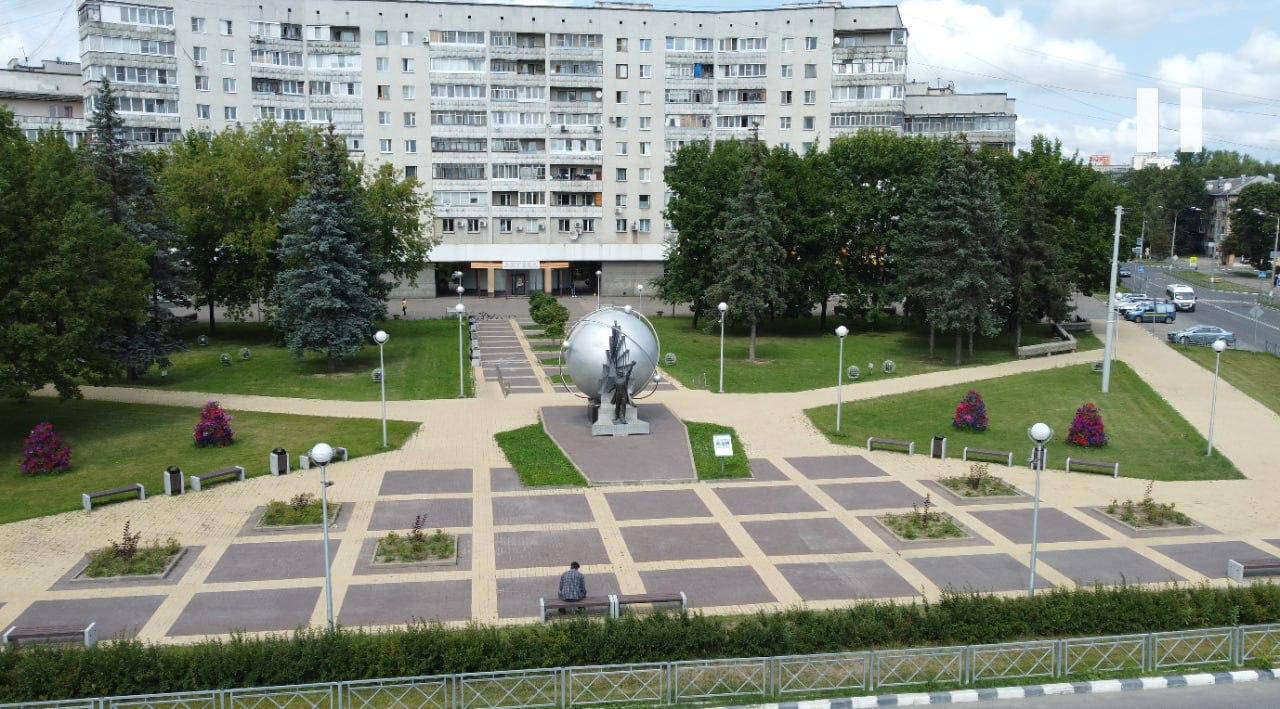Владислав Шапша поблагодарил Владимира Путина от лица жителей Обнинска Городу продлили статус наукограда К 2030 году там будет настоящий город университет На базе кампуса Обнинск Тех будет обучаться не менее 10 тысяч человек в том числе 5 тысяч иностранных студентов В мастер плане развития заложено обновление инженерной транспортной социальной инфраструктуры До конца этого года будет создано 7 новых лабораторий спортинфраструктура Прорабатывается вопрос капремонта студенческих общежитий Для ремонта учебных корпусов и лабораторий привлекаются и частные инвестиции Проект Обнинск Тех внесет серьезный вклад в достижение научного и технологического лидерства нашей страны А также позволит сформировать на основе отечественных образовательных традиций технологическую элиту стран партнеров отметил губернатор Владислав Шапша Прислать новость Заказать рекламу