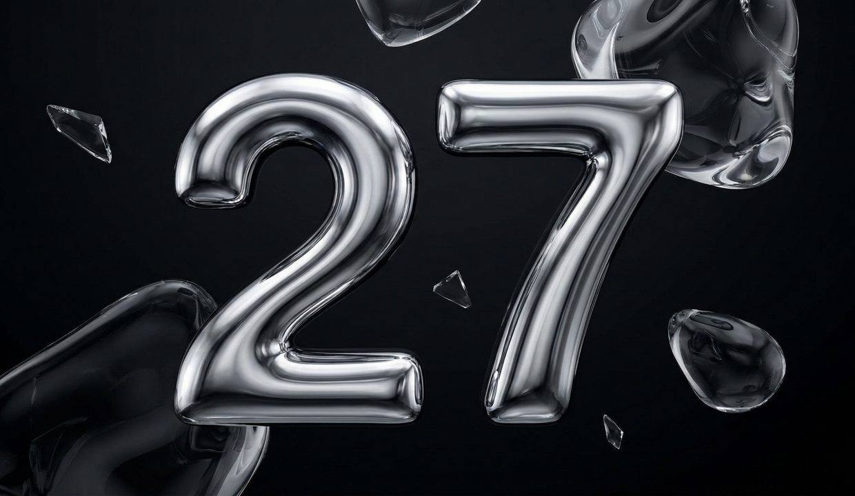 Apple сосредоточится на оптимизации iOS 27 Новых функций будет не очень много Купертиновцы откажутся от гонки за массой новых функций в пользу закрытия дыр и оптимизации Инженеры уже занимаются расчисткой ПО удалением недоработок устранением багов поиском способов значимо повысить стабильность и эффективность ОС Тем не менее компания не отказывается полностью от нововведений Ожидаются функции с ИИ включая агента по здоровью с подпиской Apple Health и веб поиск с ИИ Кроме того Apple внесет улучшения для корпоративных пользователей добавит некоторые функции по запросу для развивающихся стран и продолжит улучшать стеклянный дизайн операционной системы   www iphones ru 1346977 новости iphonesru