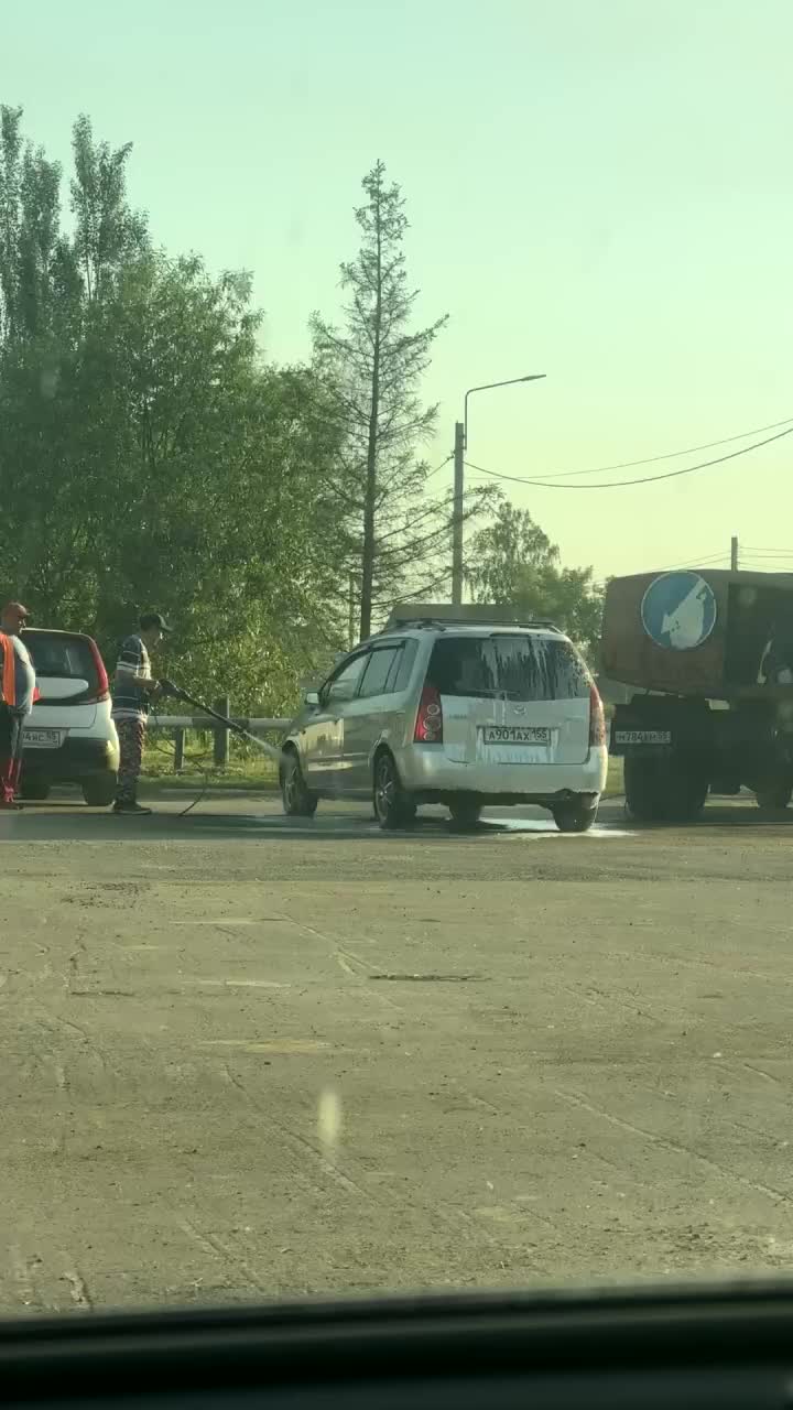 Плановые работы по благоустройству и очистке ливневок в Уссурийске