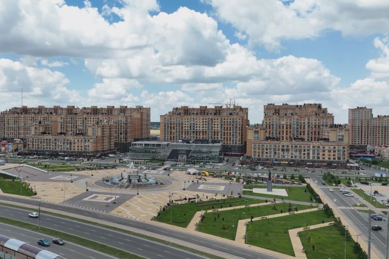 На Ставрополье дали отбой беспилотной опасности Губернатор Ставрополья Владимир Владимиров объявил отбой беспилотной опасности на территории края. «На территории Ставропольского края отбой беспилотной опасности», - написал он в своем телеграм-канале. Напомним, что режим пилотной опасности на Ставрополье был введен сегодня, 19 июня, в 11 часов 47 минут.