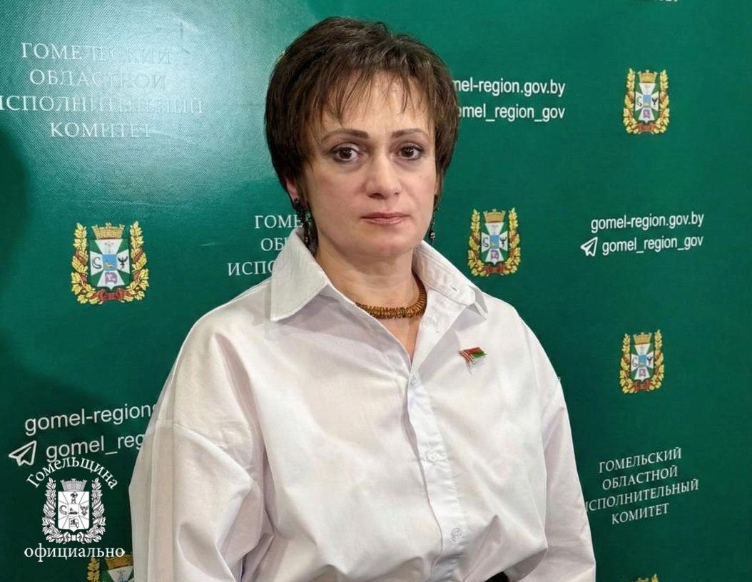 Республиканская акция Наши дети стартует в Гомеле 15 декабря Торжественная церемония пройдет на площадке у Дворца Румянцевых и Паскевичей В ней примут участие 350 детей рассказала заместитель начальника главного управления образования облисполкома Елена Ковалева С помощью телемоста к мероприятию присоединяться все регионы страны Для ребят организуют квест и театрализованное представление 16 декабря в рамках акции пройдет областной бал студенческой и учащейся молодежи Областной благотворительный новогодний праздник для учащихся учреждений образования области состоится в цирке Дети пройдут квесты поиграют получат подарки и увидят красочное представление Благотворительные мероприятия пройдут во всех районах области