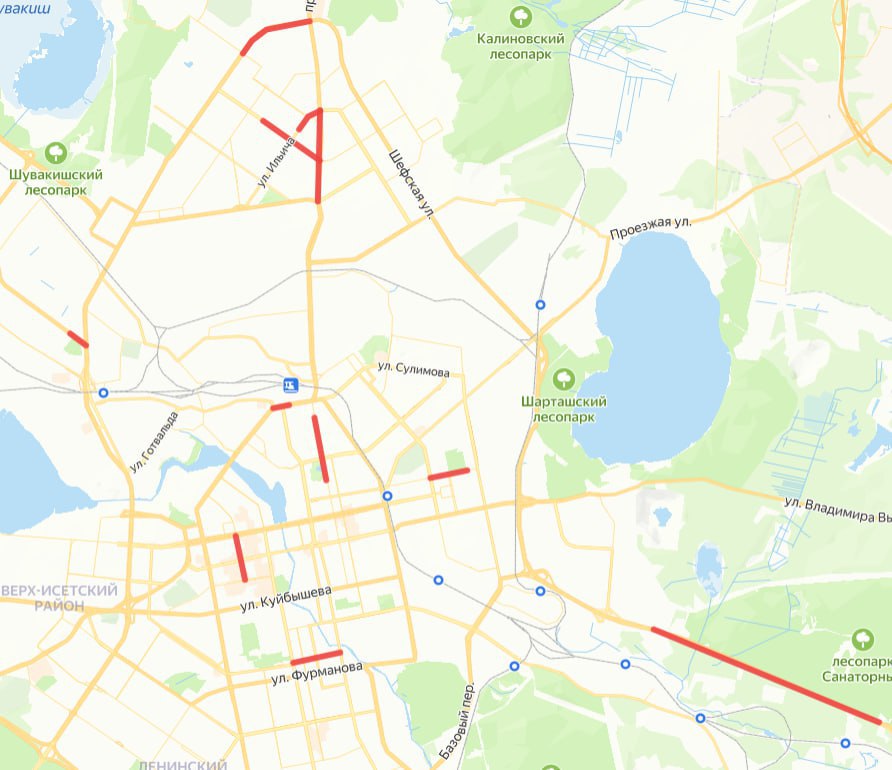 12 улиц отремонтируют в этом году в Екатеринбурге. На работы потратят 1,6 млрд рублей  Мэрия утвердила список улиц, которые восстановят с мая по сентябрь. По сравнению с первоначальным списком из планов убрали Карла Либкнехта, но добавили участки на Хохрякова и Ильича.  Еще работы пройдут на части проспекта Космонавтов, огромном участке дублера Сибирского тракта, а также улицах Мамина-Сибиряка и Большакова.    Новости из Екатеринбурга