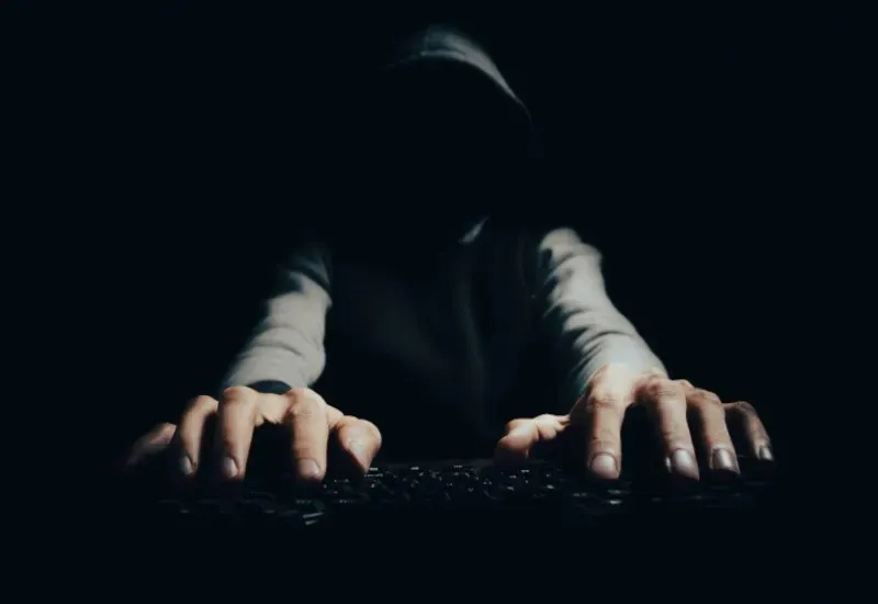 Google впервые обнаружила и заблокировала ИИ эксплойт нулевого дня для взлома 2FA Google впервые поймала и заблокировала нулевой день который был создан с помощью ИИ Хакеры собирались ударить по двухфакторной аутентификации в одном из open source веб приложений для системных админов За попыткой атаки стояли уже известные киберпреступные группировки Масштабная кампания так и не стартовала уязвимость закрыли до того как её успели массово использовать google ии хакеры уязвимость Подробнее 3DNews в TG MAX VK