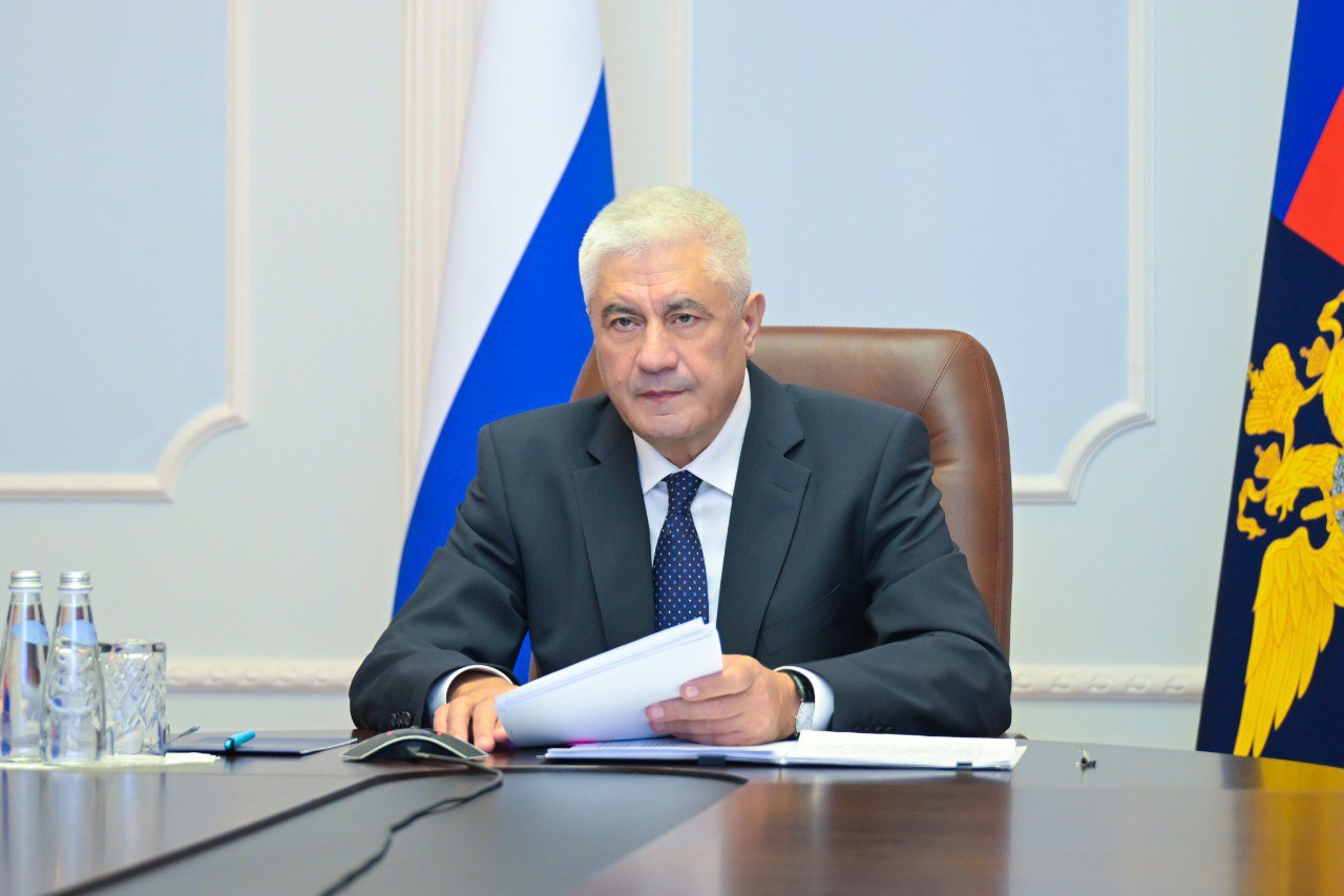 Сегодня в МВД России под председательством Министра внутренних дел Российской Федерации генерала полиции Российской Федерации Владимира Колокольцева прошло заседание Государственного антинаркотического комитета Подробности читайте на МВД МЕДИА ВладимирКолокольцев Подписаться ВКонтакте Поддержать ТГ канал Подписаться ivolk в MAX