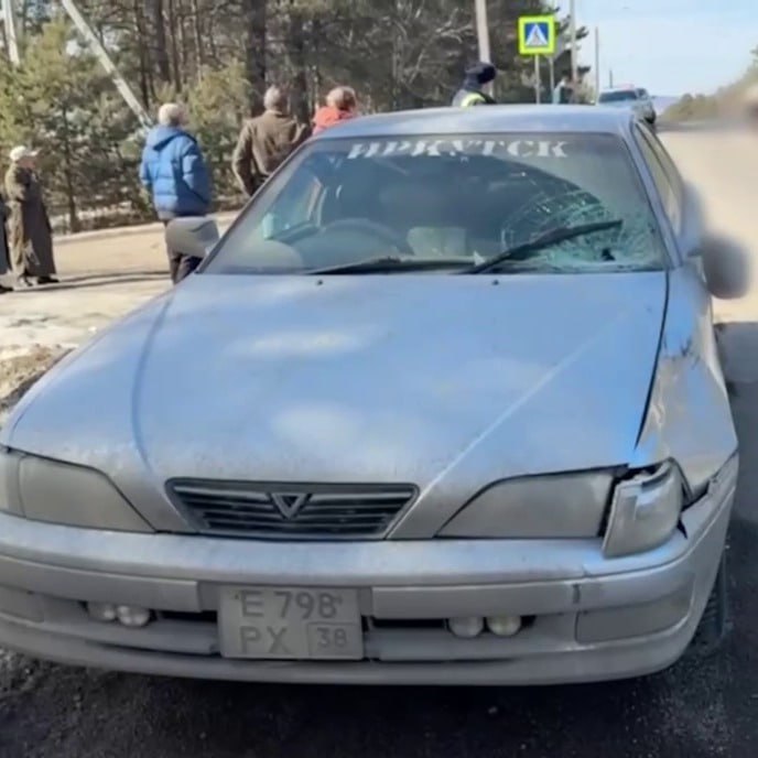 В Иркутском районе автомобилист насмерть сбил пешехода  Авария произошла днем 21 марта на Байкальском тракте. Водитель «Тойота Виста» двигался со стороны Иркутска и на 54-м километре трассы «Иркутск - Листвянка» наехал на мужчину, который переходил дорогу по нерегулируемому пешеходному переходу.   Из-за полученных травм пострадавший скончался на месте до прибытия скорой помощи .Мужчине было 58 лет.    пресс-служба Госавтоинспекции Иркутской области