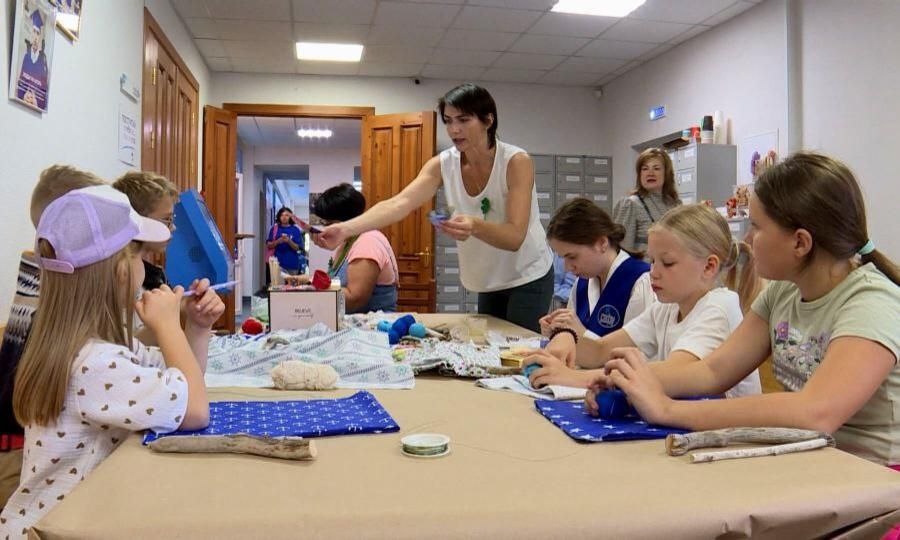 В Архангельске прошёл фестиваль «Экожизнь»  Через игры, квизы, образовательные сессии участники показали как нужно заботиться о природе и собственном здоровье. Сразу в трёх городах — столице Поморья, Новодвинске и Северодвинске пройшел единый субботник.