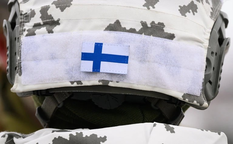 Около 15 тыс военнослужащих примут участие в военных учениях в Финляндии сообщили финские сухопутные силы Учения пройдут с ноября по декабрь в том числе в граничащих с Россией регионах В них примут участие призывники резервисты личный состав армейских подразделений и войска союзных государств Целью учений является совместная подготовка военнослужащих к выполнению обязанностей в военное время Цель учений обеспечить совместную подготовку призывников подготовленных к выполнению обязанностей в военное время говорится в сообщении Фото Leon Neal Getty Images Следить за новостями РБК в Telegram