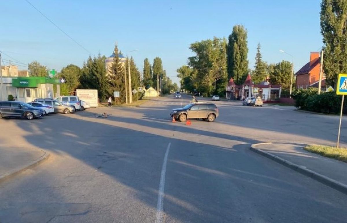 Пожилой ливенец на велосипеде угодил под колеса иномарки     В Ливнах пожилой велосипедист угодил под колеса иномарки. Информация об этом появилась в сообществе «Ливны. 57 регион».  ↗  Прислать новость   Подписаться