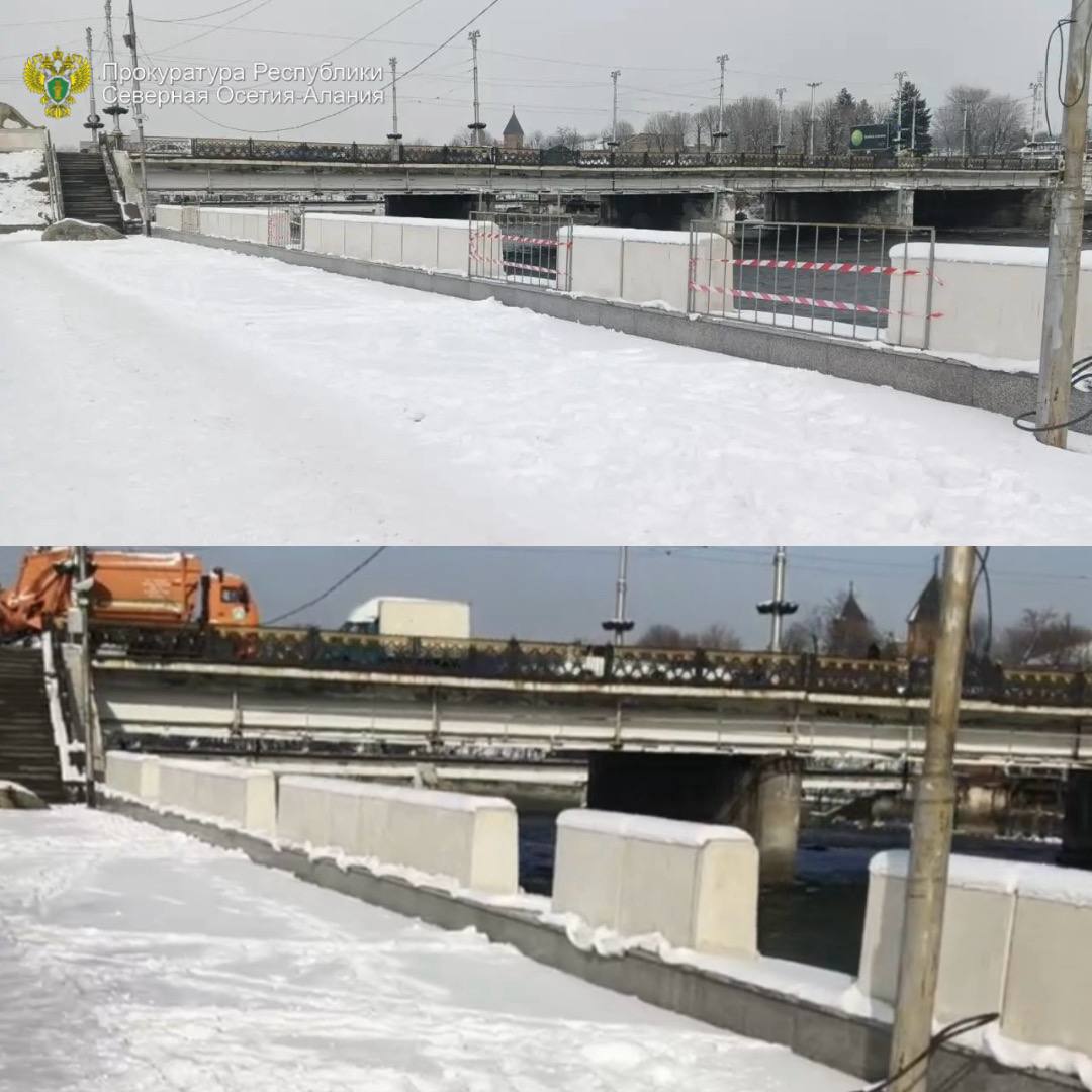На набережной Терека по ул Коцоева от ул Гадиева до ул Ген Плиева подрядчик не установил ограждающие конструкции Прокуратура Затеречного района г Владикавказа провела проверку по сообщению в сети Интернет о частичном отсутствии оградительных бетонных блоков на набережной реки Терек Установлено что между Управлением благоустройства и озеленения администрации местного самоуправления г Владикавказа и ООО Дорстройслужба 18 03 2025 заключен контракт на устройство декоративных блоков из архитектурного бетона на набережной р Терек В нарушение положений закона и условий заключенного контракта УБиО АМС г Владикавказа не обеспечен технадзор и контроль за ходом работ каких либо мер по принуждению подрядчика к надлежащему исполнению контракта не принято Прокуратура внесла Главе МО главе АМС г Владикавказ представление в котором потребовала установить отвечающие требованиям безопасности ограждающие конструкции На месте установлены ленты и решетки