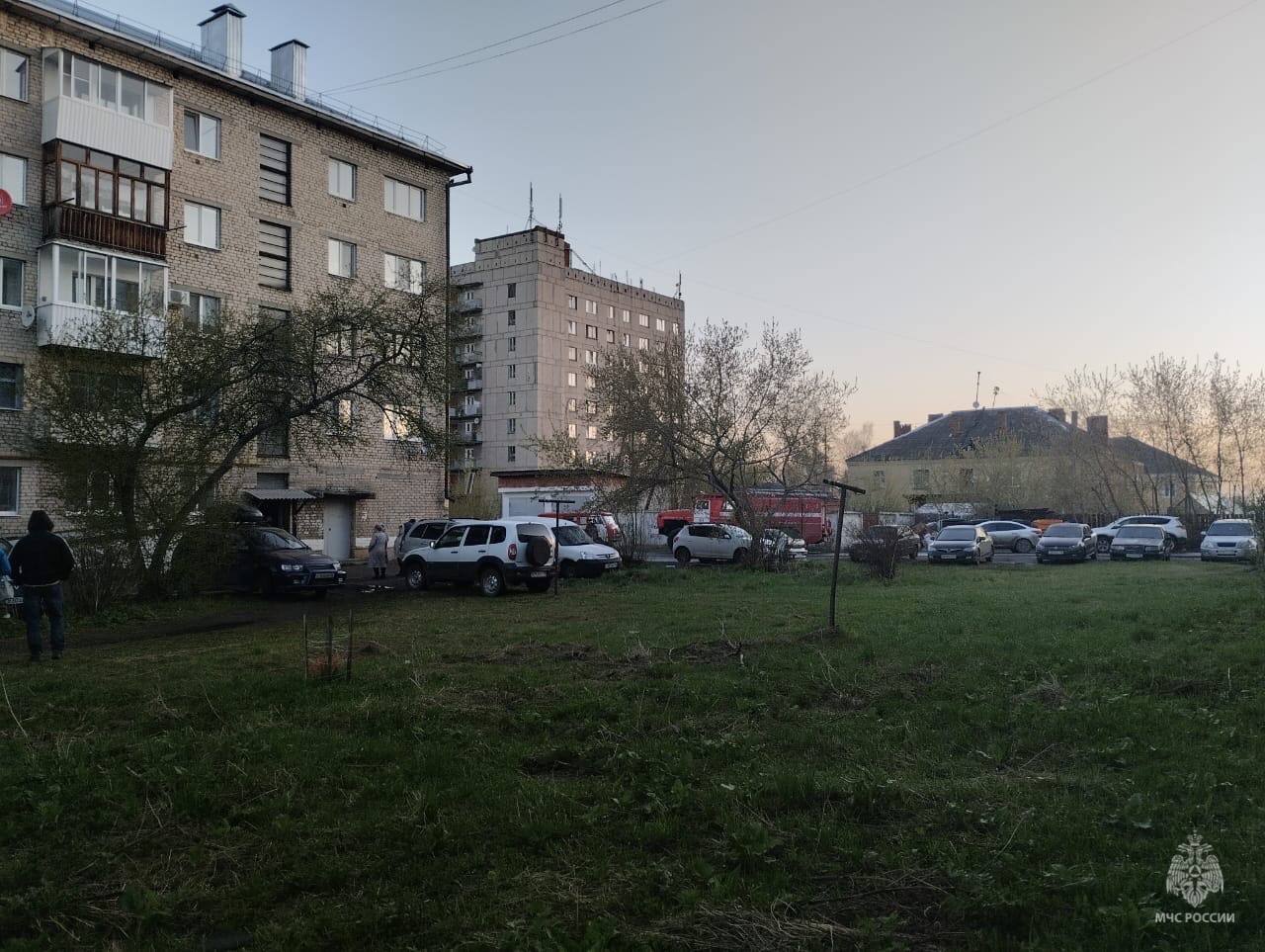 Газ взорвался в многоэтажке свердловского поселка Буланаш ЧП произошло в доме на улице Строителей сегодня ночью. Один человек пострадал, сообщает свердловское ГУ МЧС. Жильцов временно разместили в школе №9, пока специалисты осматривают здание. Следователи уточняют причины взрыва. Новости из Екатеринбурга