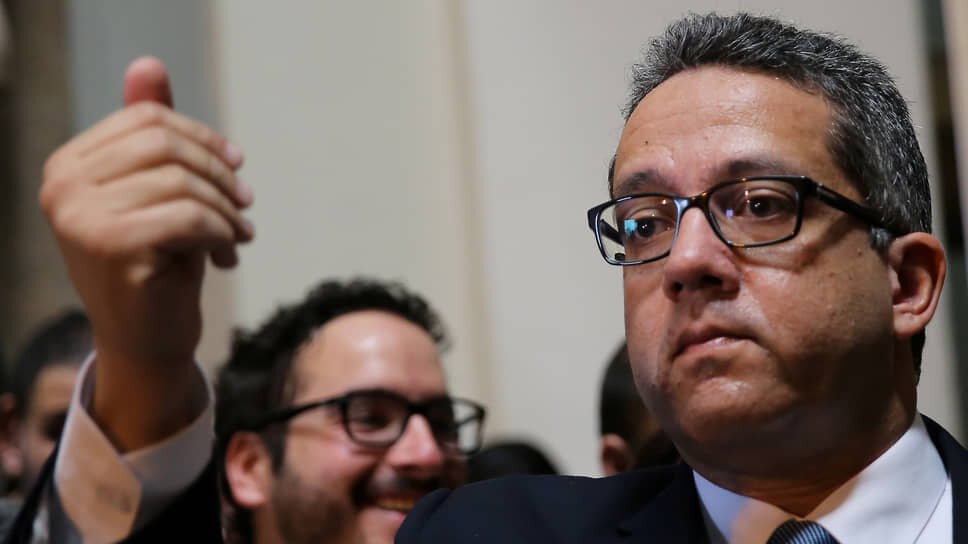 Халед аль Анани официально назначен новым гендиректором ЮНЕСКО На 43 й генеральной конференции ЮНЕСКО которая проходит в Самарканде новым генеральным директором организации утверждён представитель Египта Халед аль Анани За его кандидатуру проголосовали представители 172 стран против 2 один участник воздержался Подробнее anhor uz world unesko 2 anhoruz Новости события мнения Мобильное приложение IOS Android